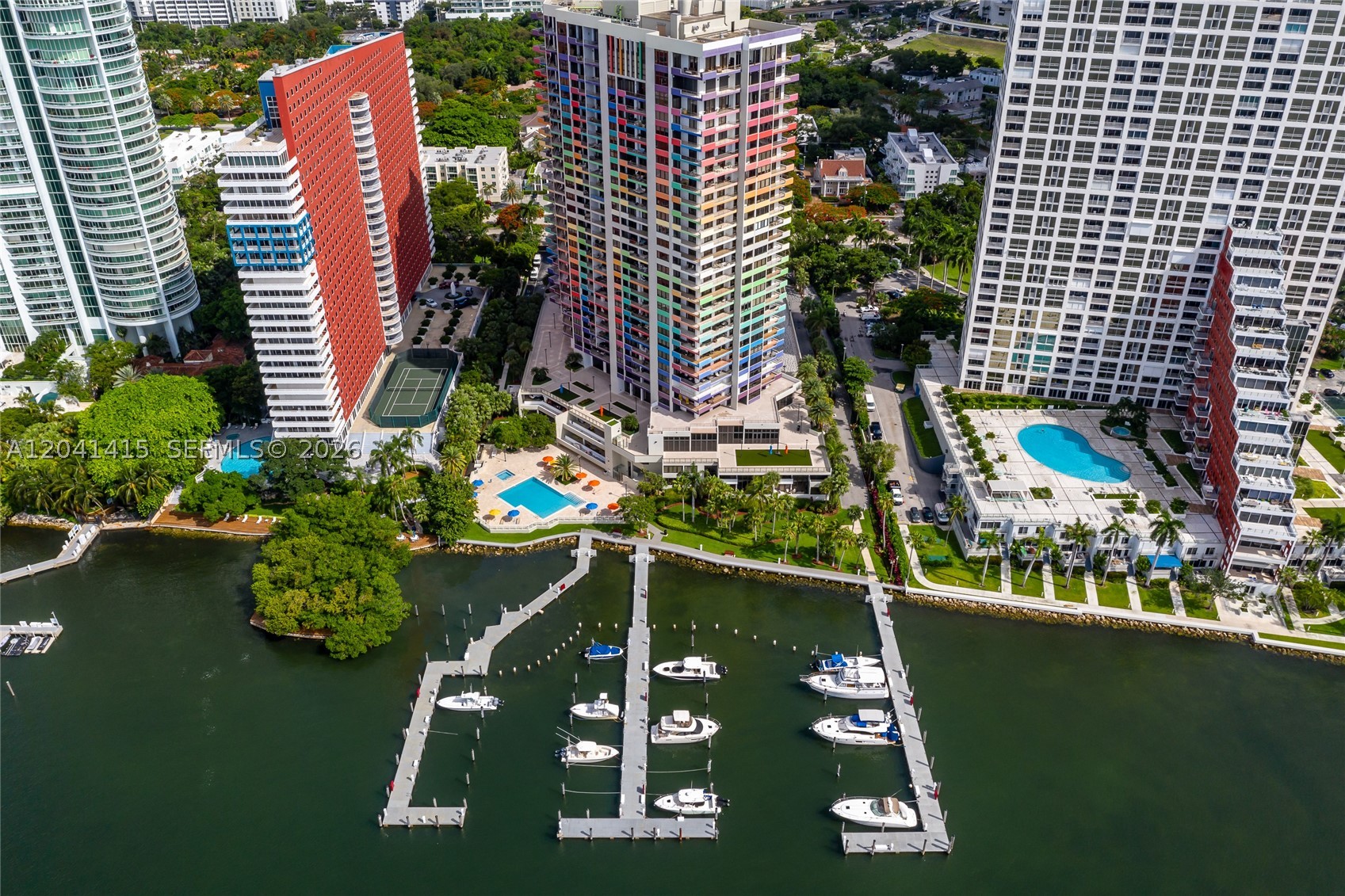 VILLA REGINA CONDO - Residential