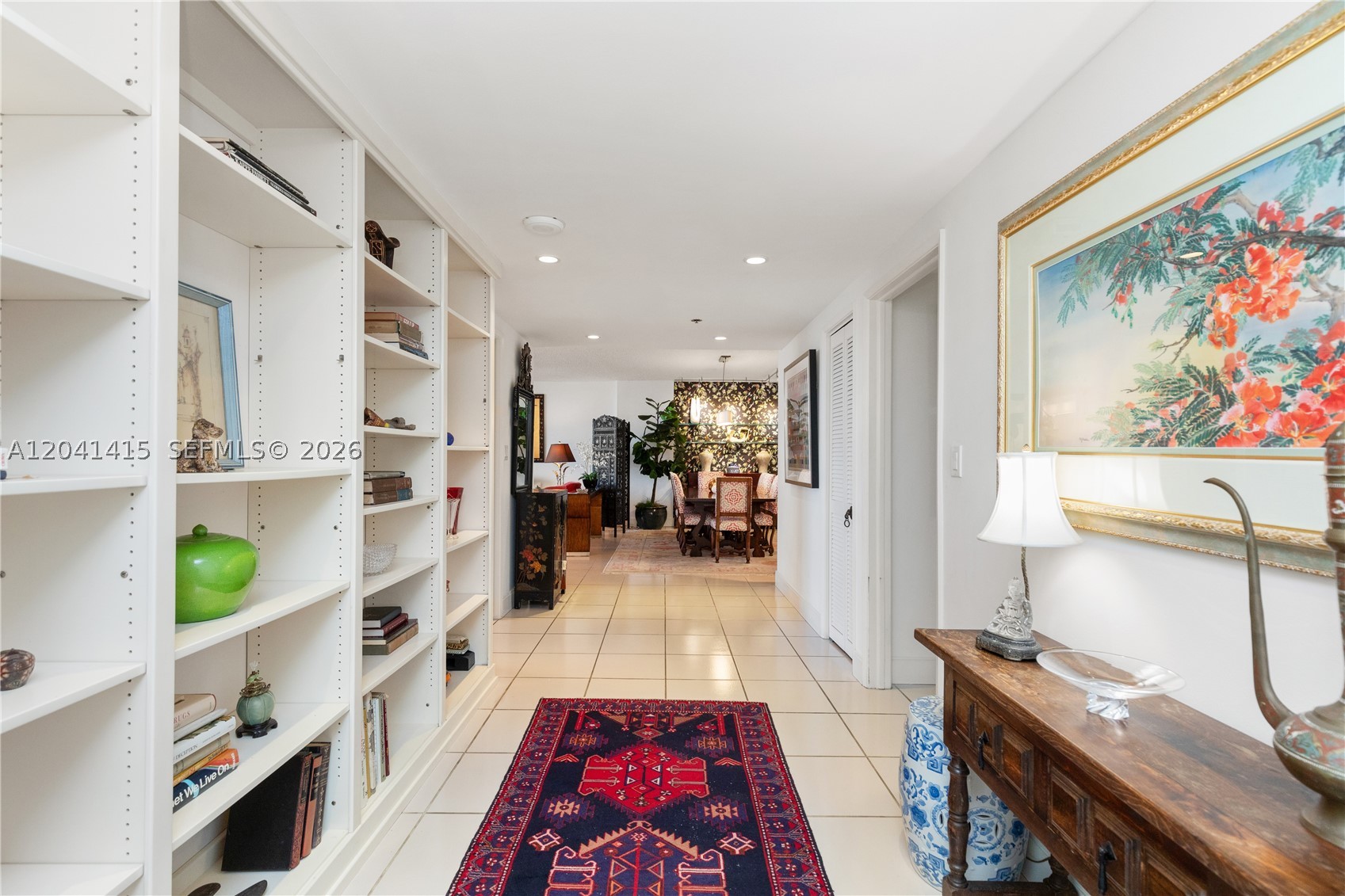 VILLA REGINA CONDO - Residential