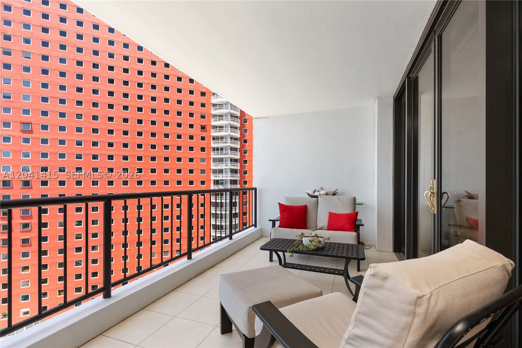 VILLA REGINA CONDO - Residential