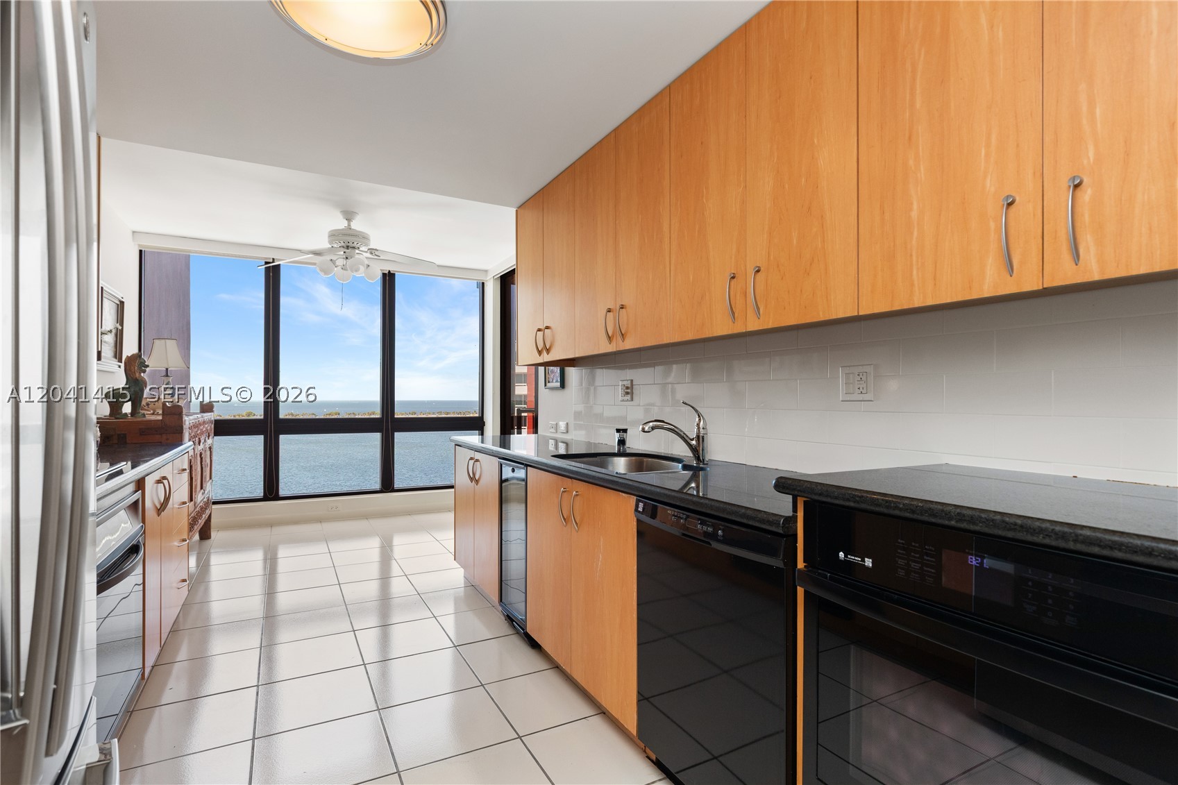 VILLA REGINA CONDO - Residential
