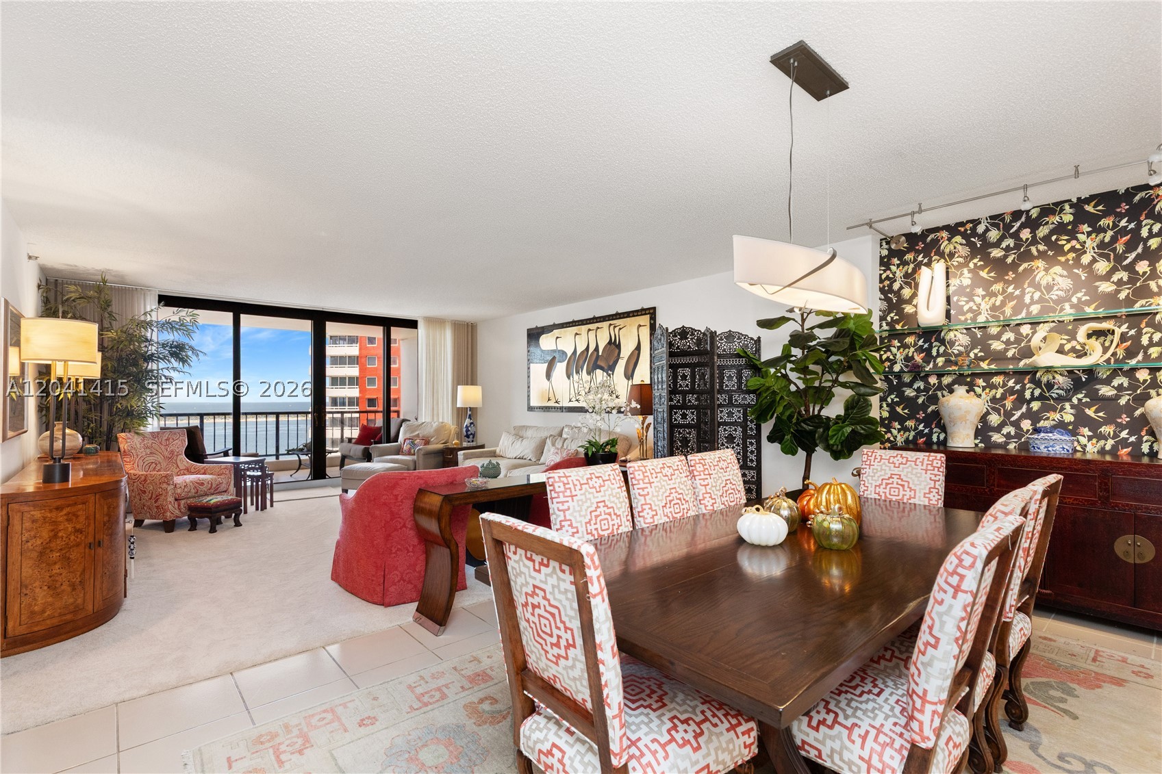 VILLA REGINA CONDO - Residential