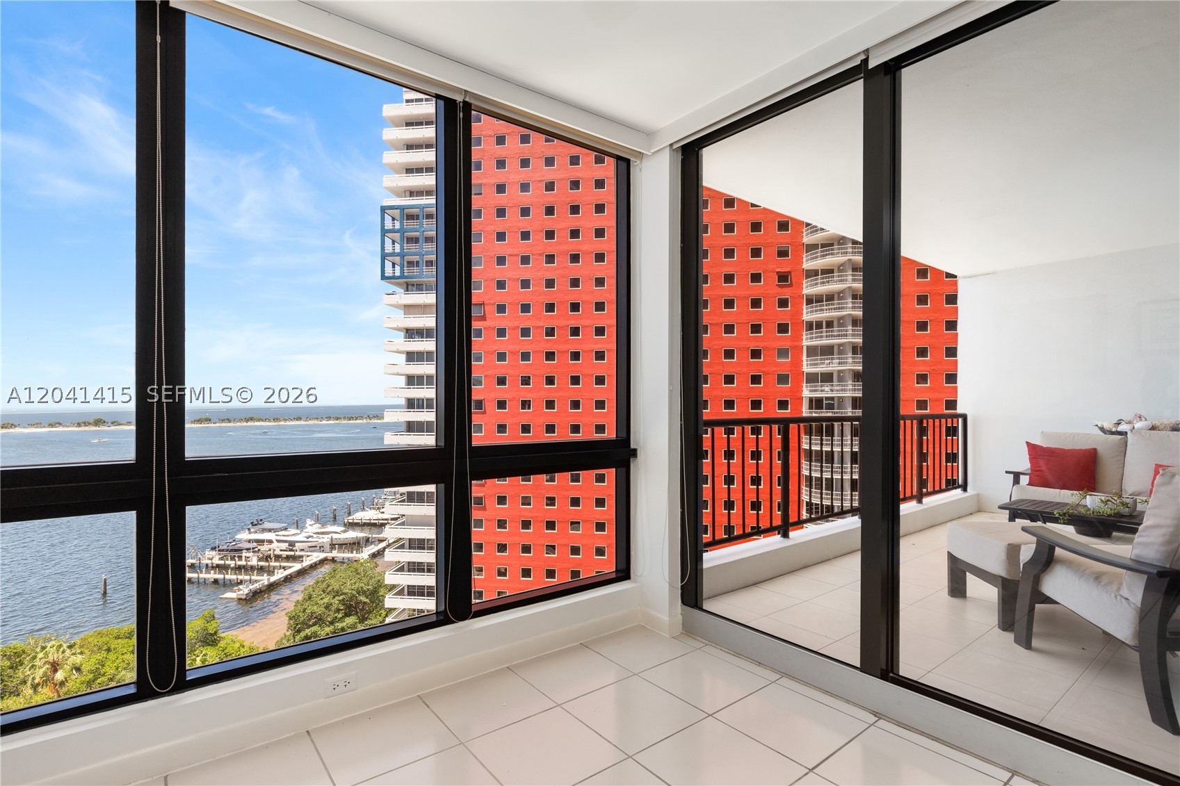 VILLA REGINA CONDO - Residential