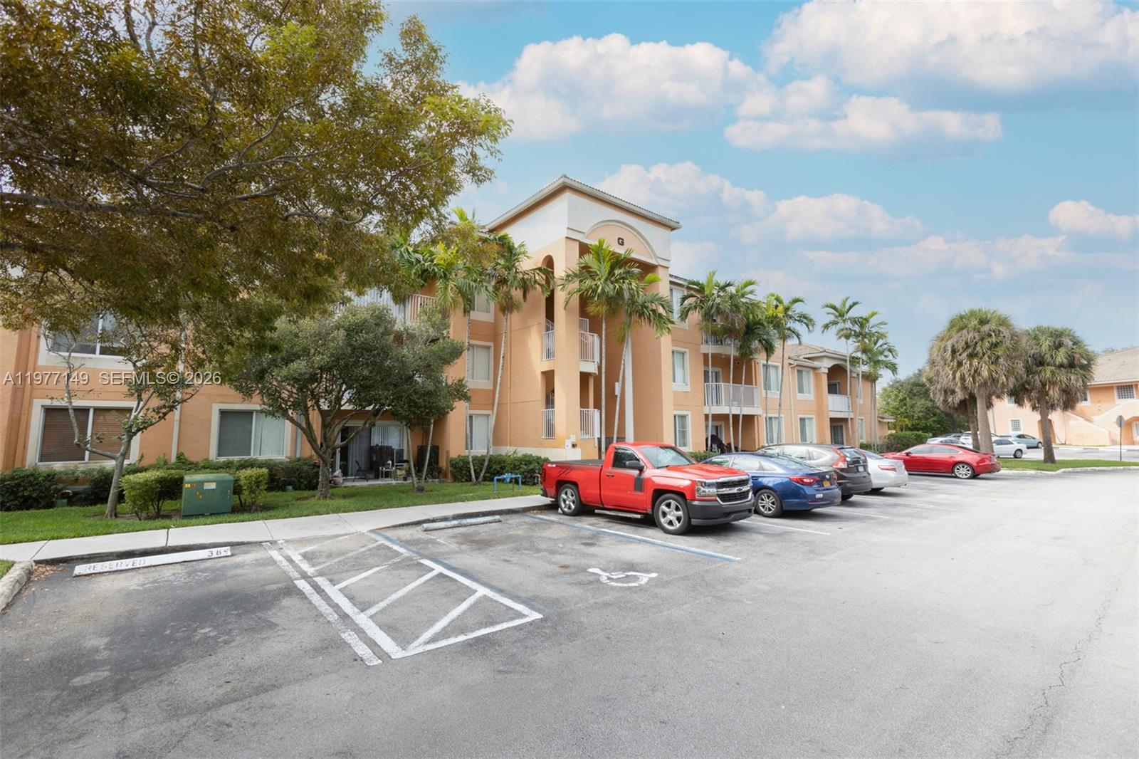 COURTYARDS AT DAVIE CONDO - Residential
