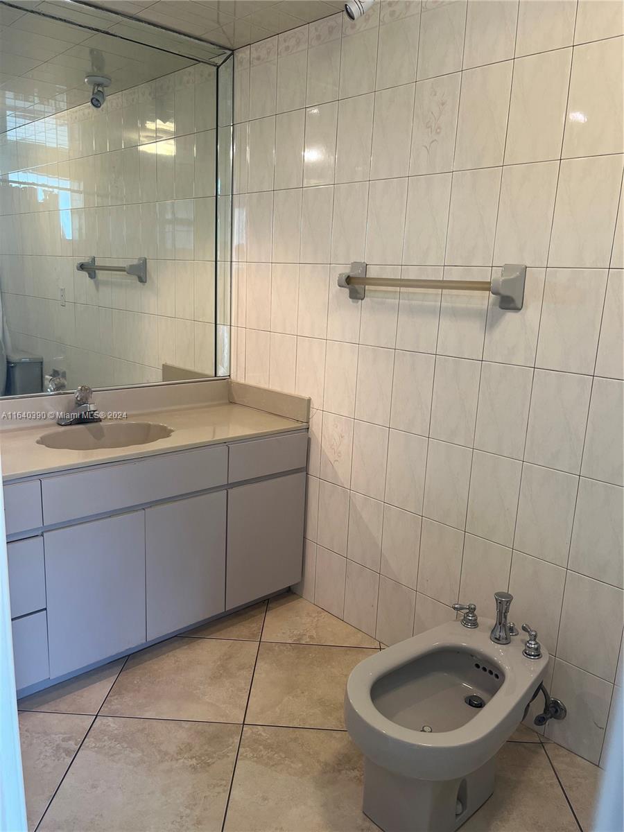 SUN-TAN VILLAGE SEC 4 - Residential Lease