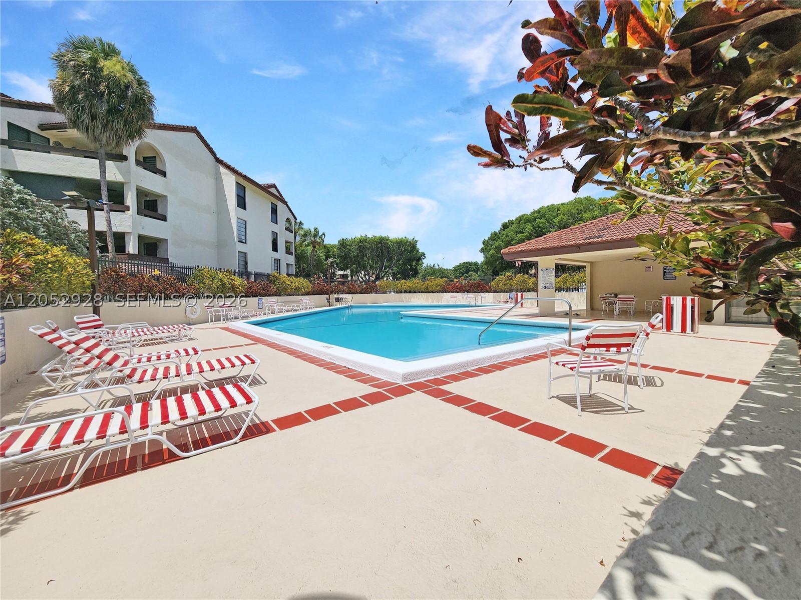 KENLAND BEND SOUTH CONDO - Residential