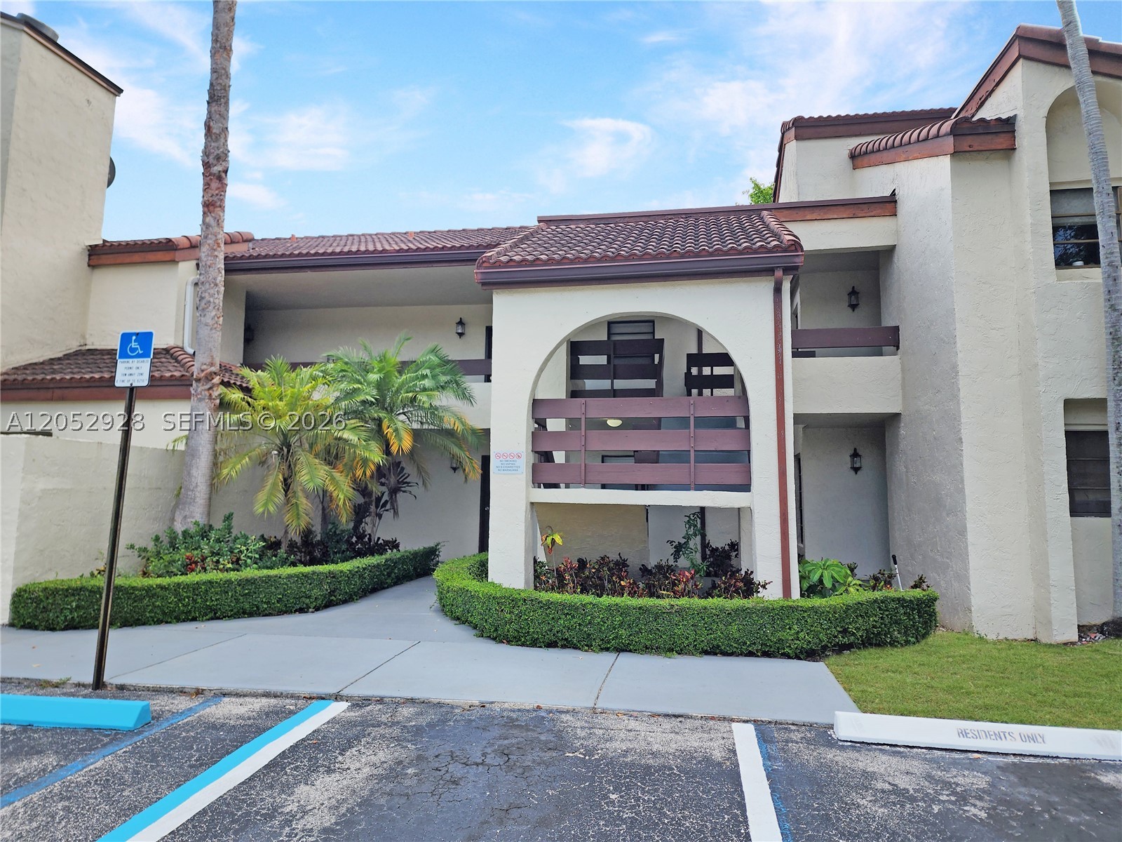 KENLAND BEND SOUTH CONDO - Residential