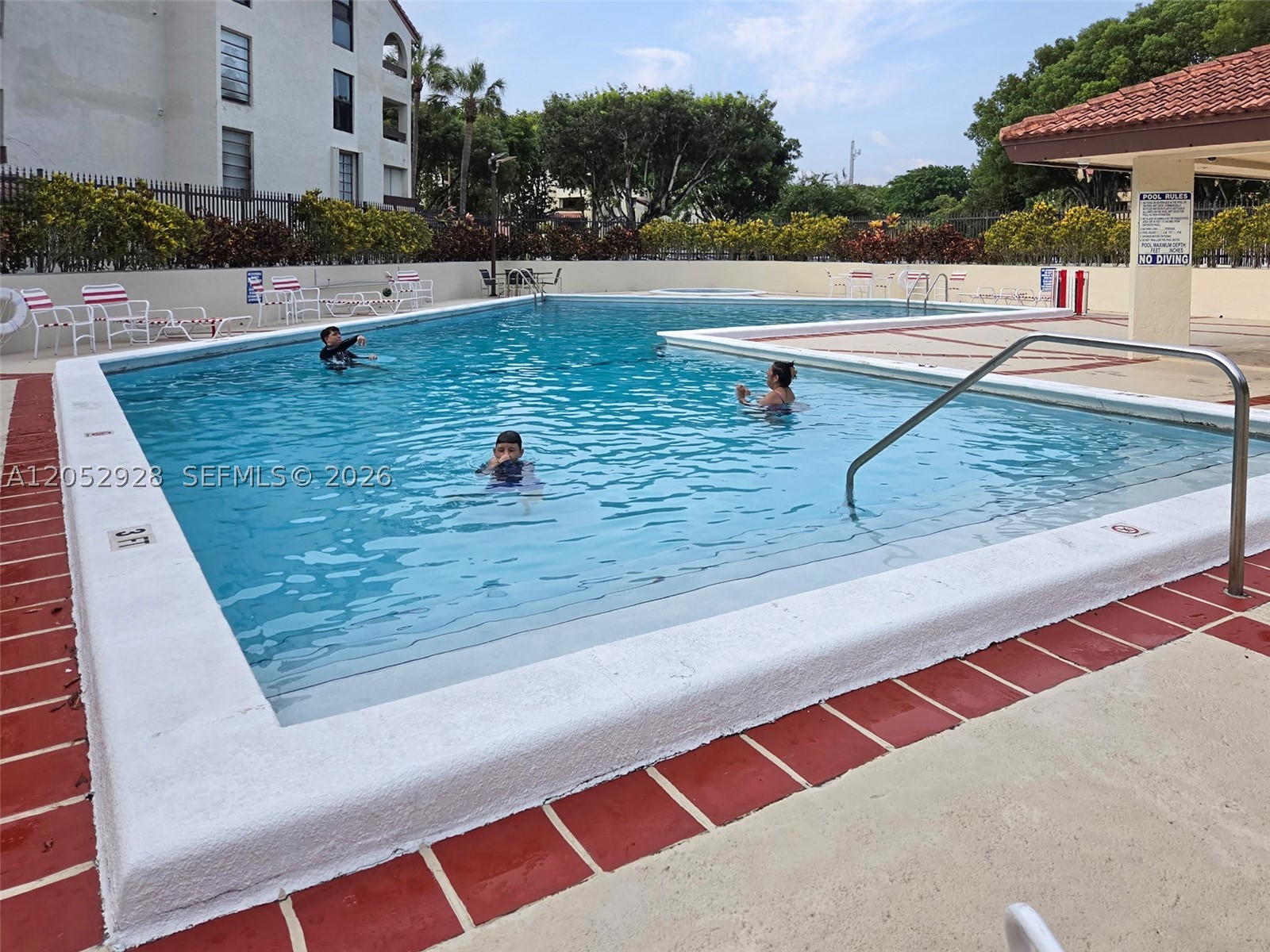KENLAND BEND SOUTH CONDO - Residential