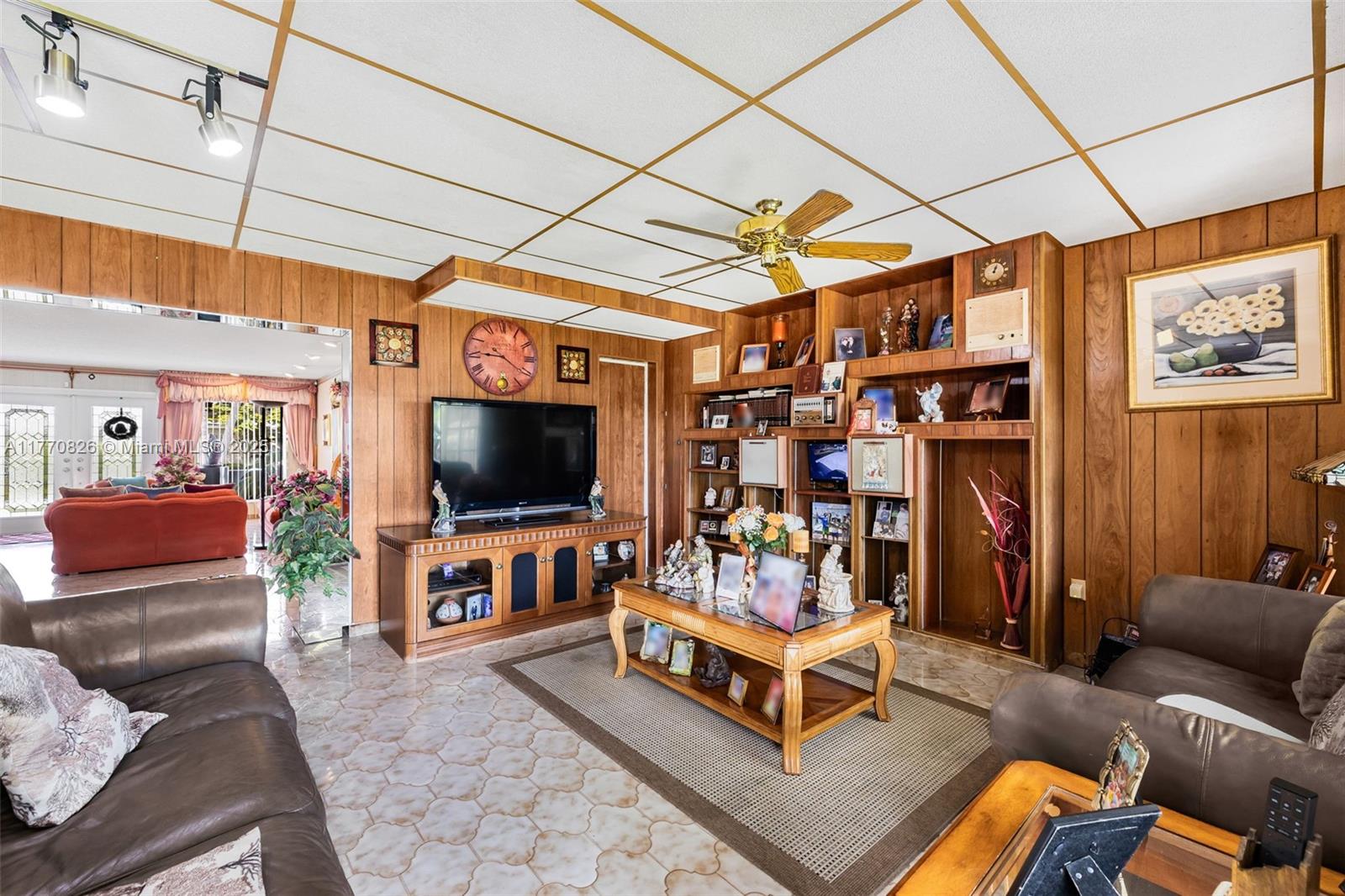 LAKE LAURENCE EST 1ST ADD - Residential