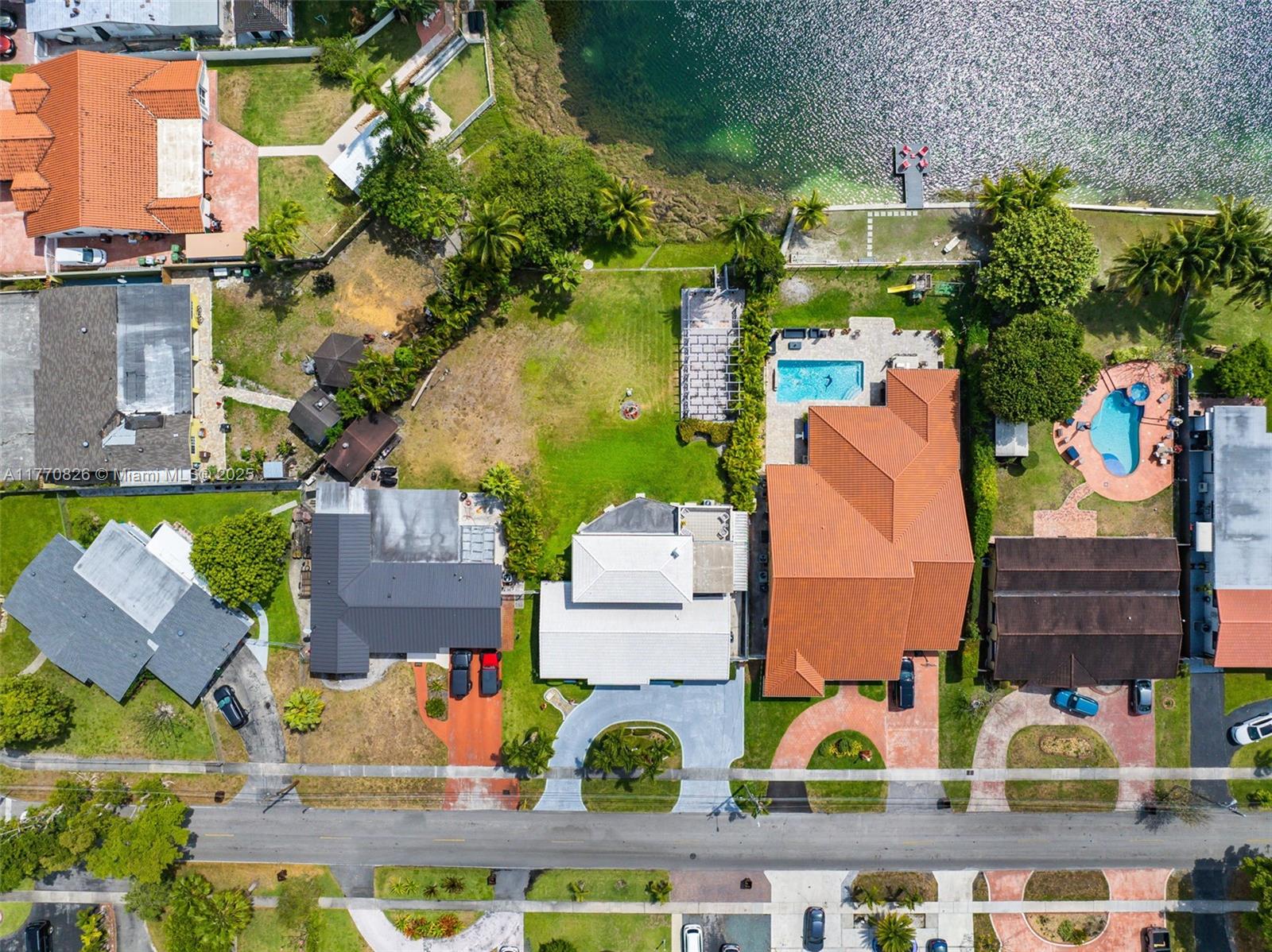 LAKE LAURENCE EST 1ST ADD - Residential