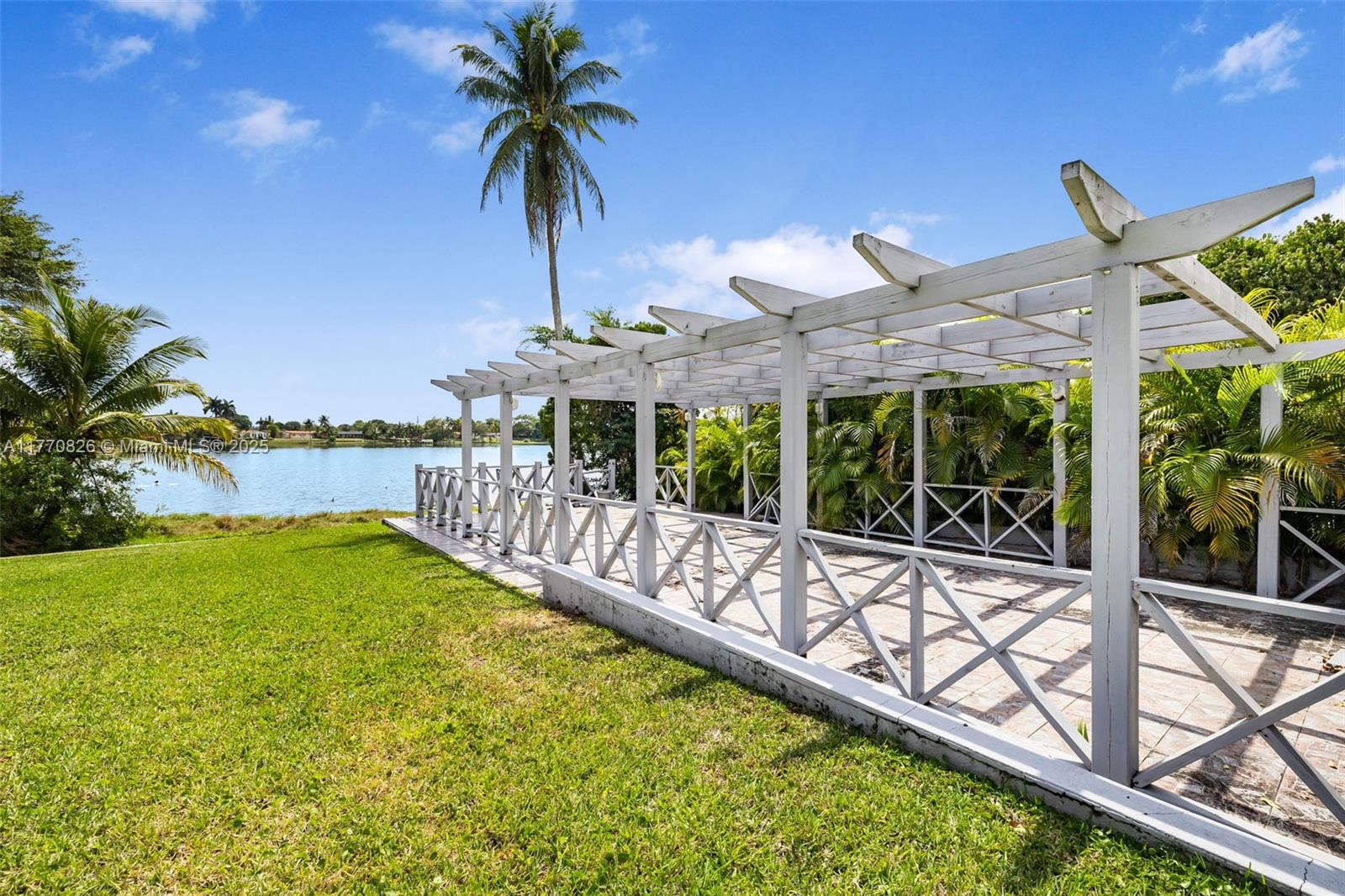 LAKE LAURENCE EST 1ST ADD - Residential