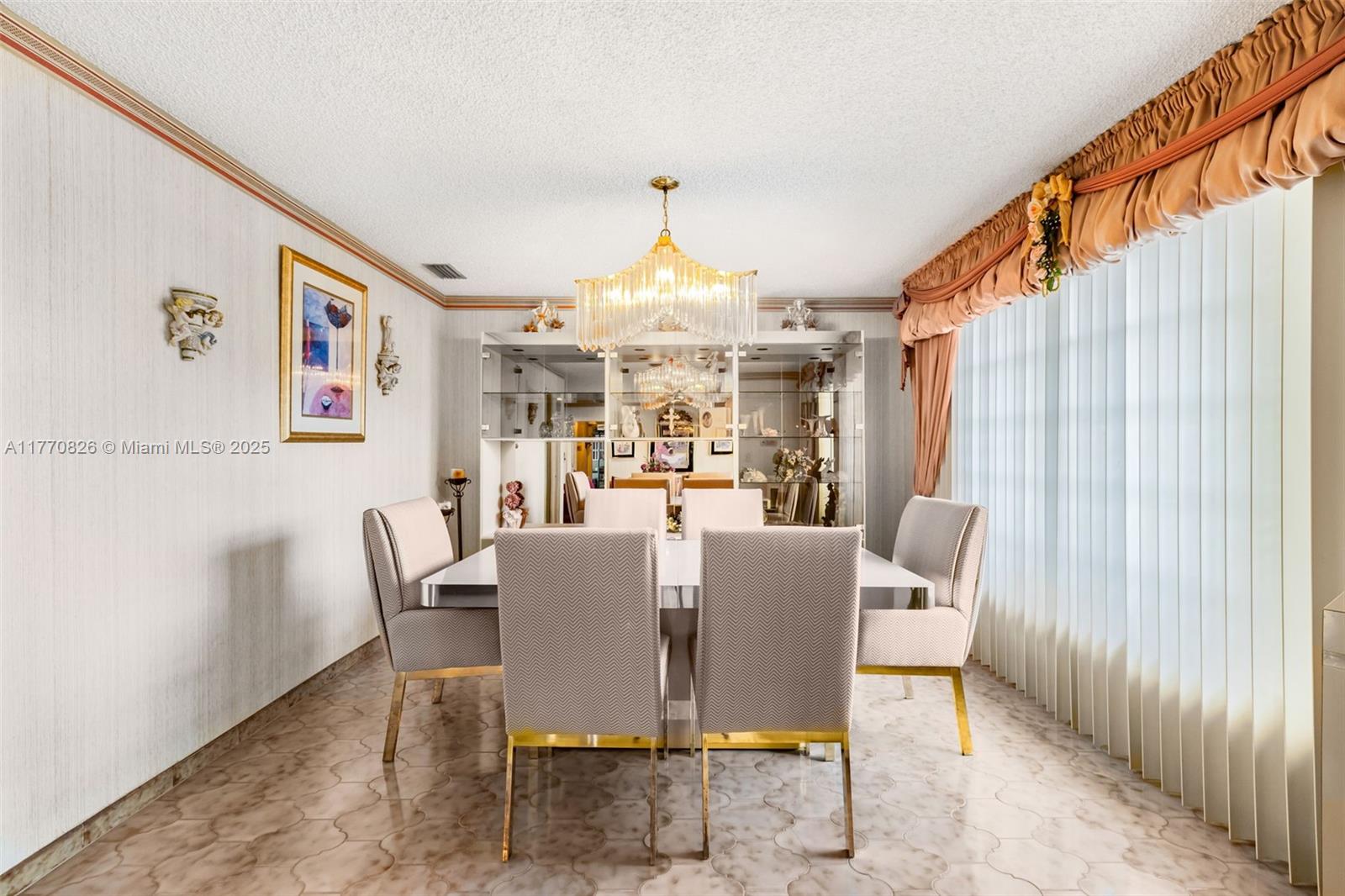 LAKE LAURENCE EST 1ST ADD - Residential