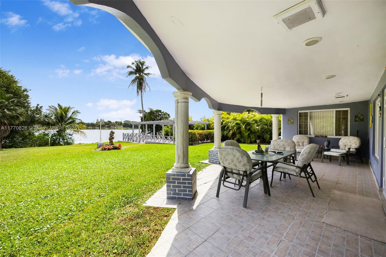 LAKE LAURENCE EST 1ST ADD - Residential