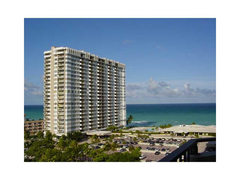 HEMISPHERES SEASONAL RENT 1/1.5 FURN'D & EQUIPPED. RENT INCLD'S ELECTRICITY, WATER, CABLE.  COMPLEX HAS 2 POOLS, ACCESS TO THE BEACH, 2 GYMS, RESTAURANTS, SNACK BAR, MINI MART, BEAUTY SALON, TENNIS COURTS, 24 HR SECURITY. PARKING IS $35 P/M, TENANT TO PAY  $1000 SEC TO OWNER $1500 SEC TO ASSOC. RENT PAID IN FULL 30 DAYS PRIOR TO ARRIVAL.  MIN RENT 4 MONTHS.