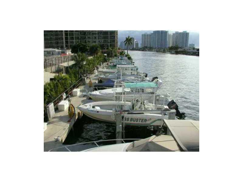THE HEMISPHERES CONDO - Residential Lease