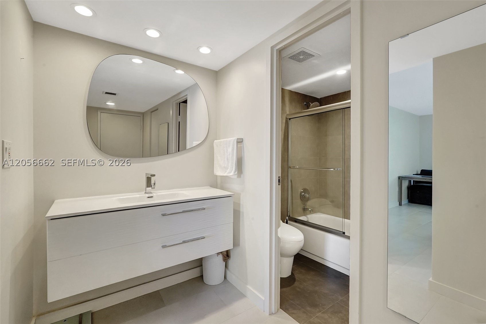 AVENTURA ELDORADO CONDO - Residential