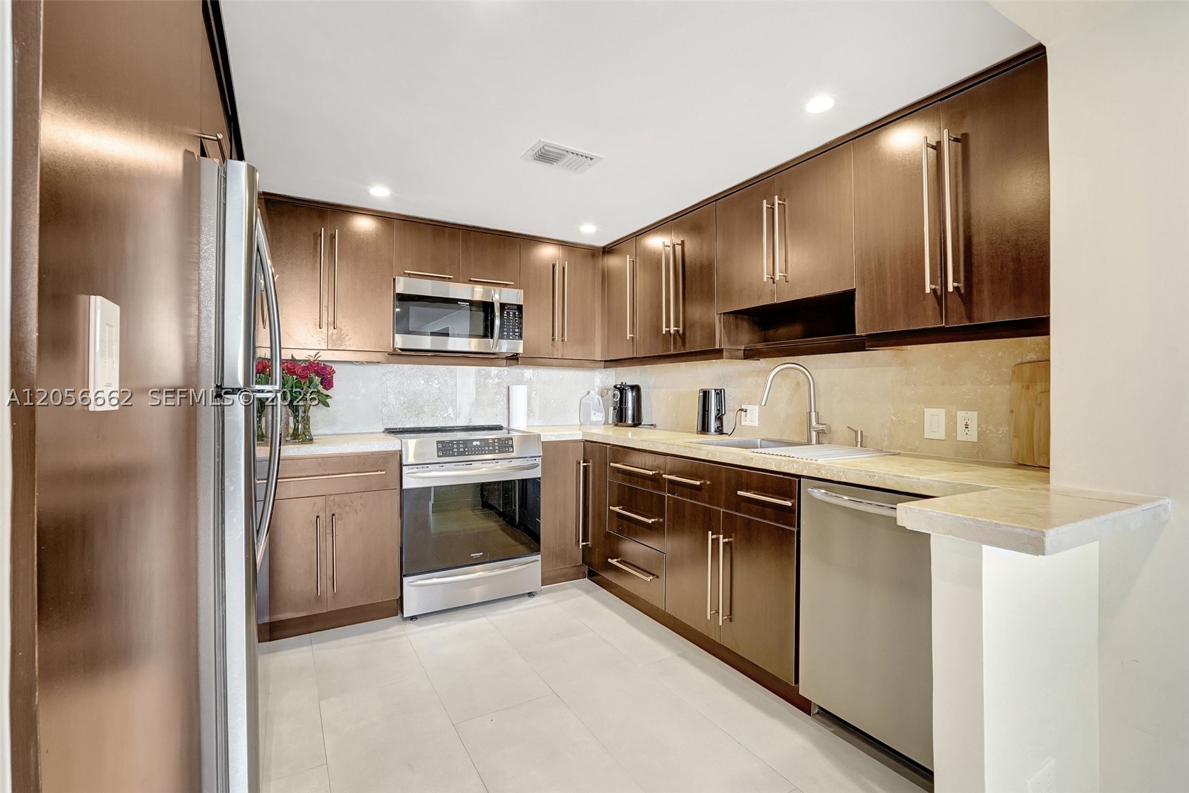 AVENTURA ELDORADO CONDO - Residential