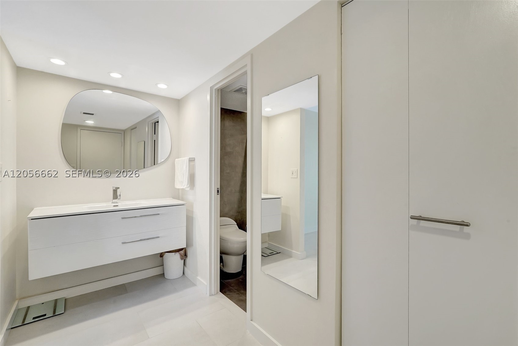 AVENTURA ELDORADO CONDO - Residential