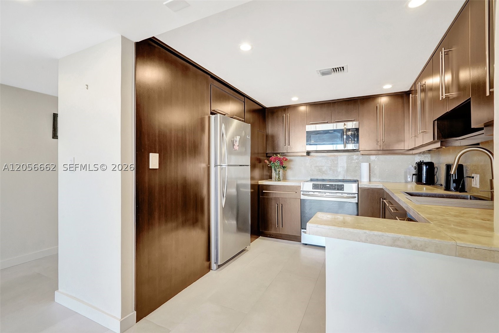 AVENTURA ELDORADO CONDO - Residential