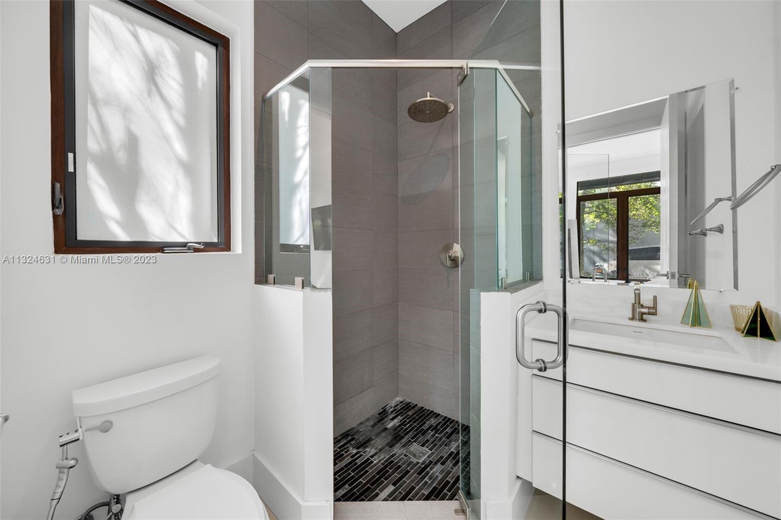 BRICKELL FLAGLER - Residential