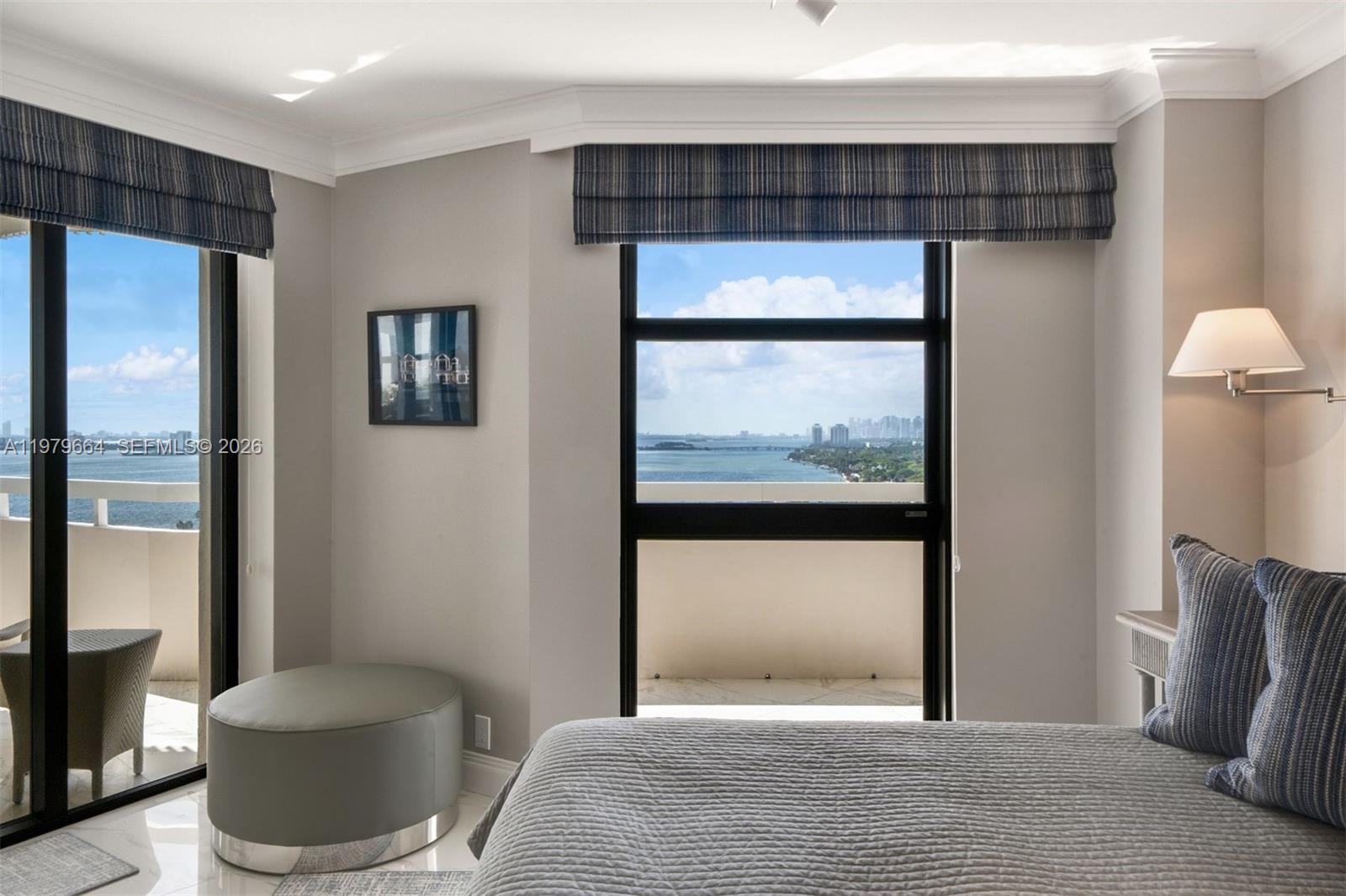 TOWERS OF QUAYSIDE CONDO - Residential