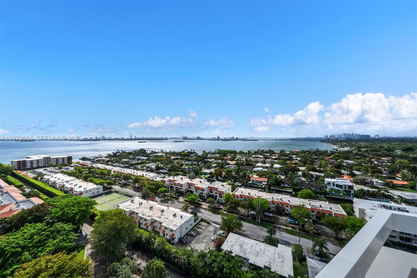 TOWERS OF QUAYSIDE CONDO - Residential