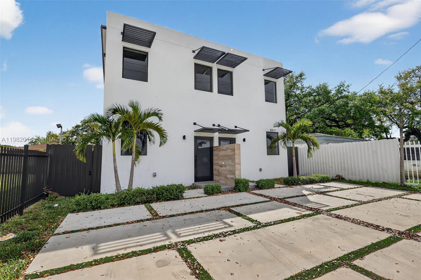 LAURAVILLE GARDENS - Residential