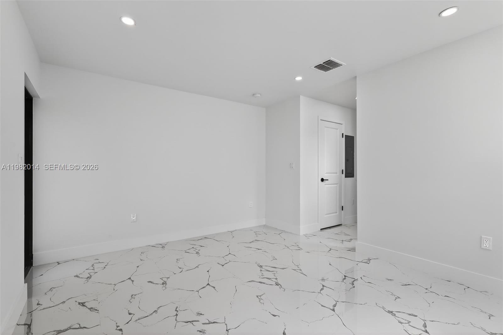 LAURAVILLE GARDENS - Residential