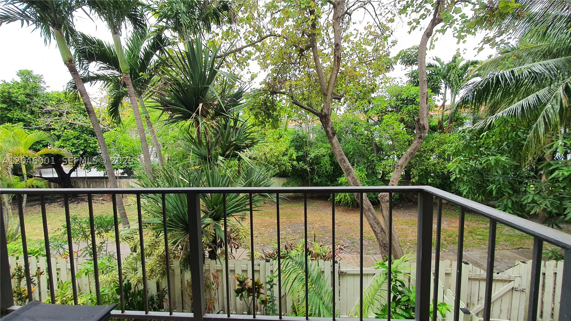 NORTHGATE TOWNHOUSE CONDO - Residential Lease