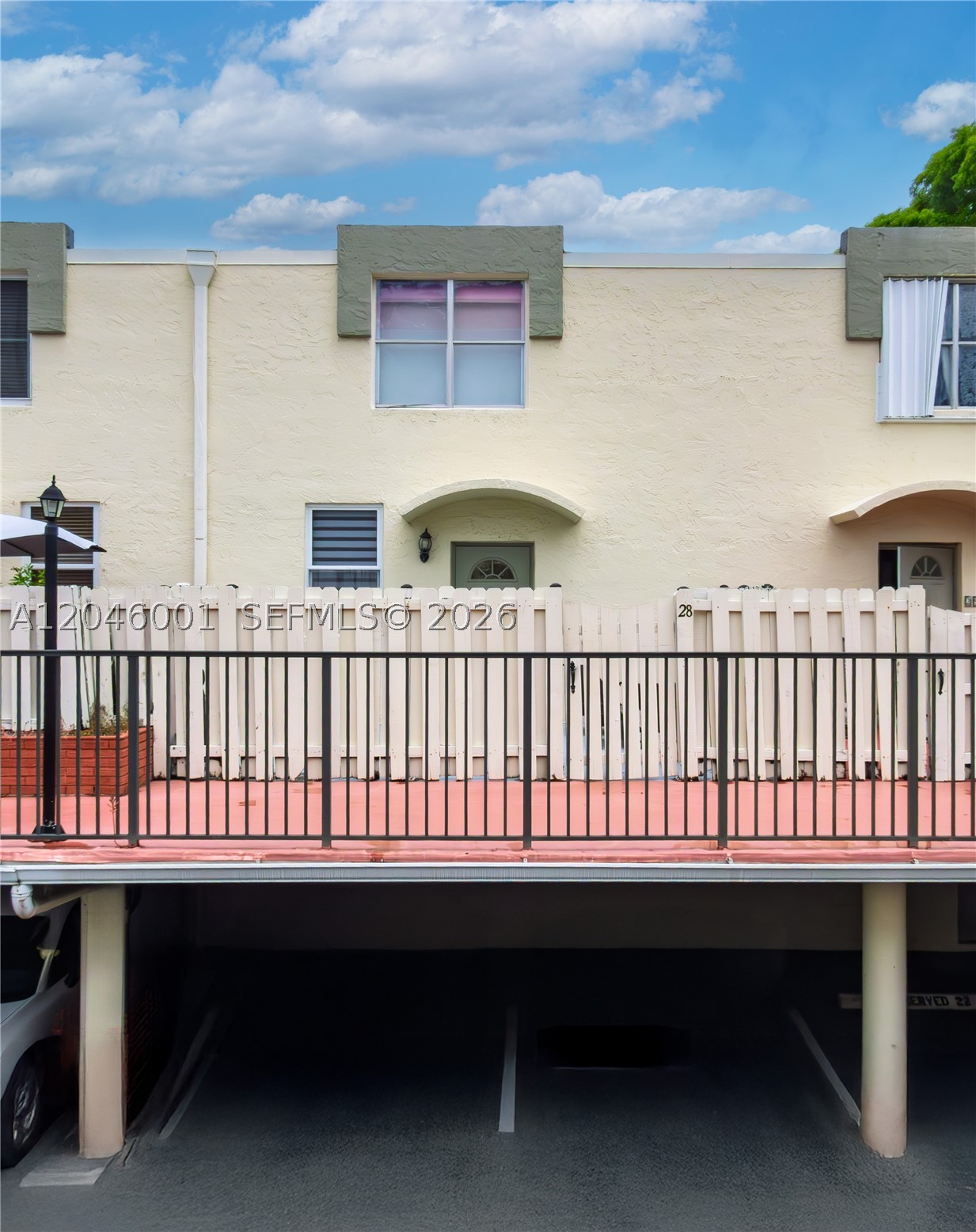 NORTHGATE TOWNHOUSE CONDO - Residential Lease