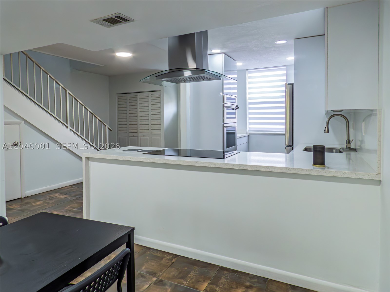 NORTHGATE TOWNHOUSE CONDO - Residential Lease
