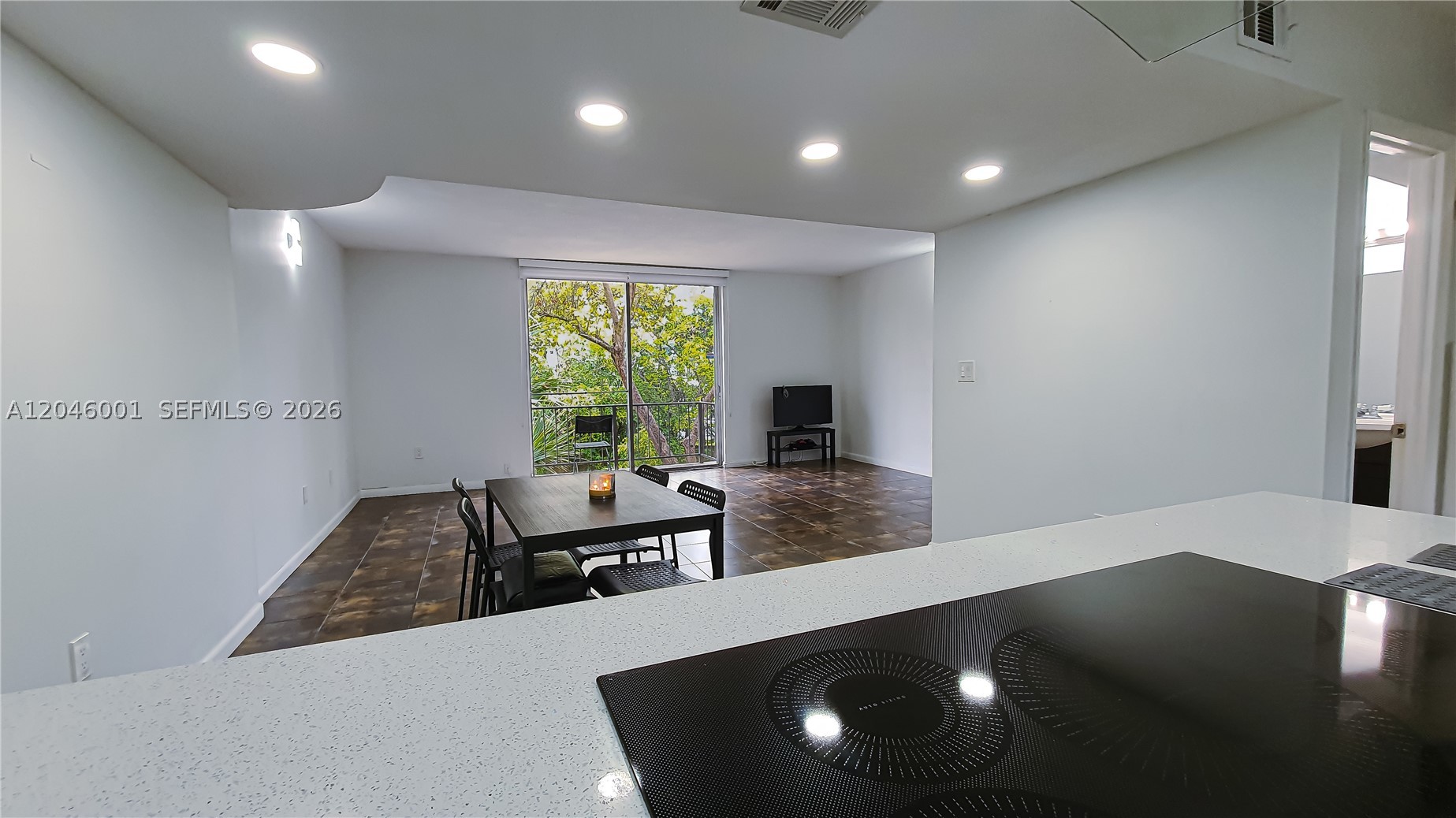 NORTHGATE TOWNHOUSE CONDO - Residential Lease
