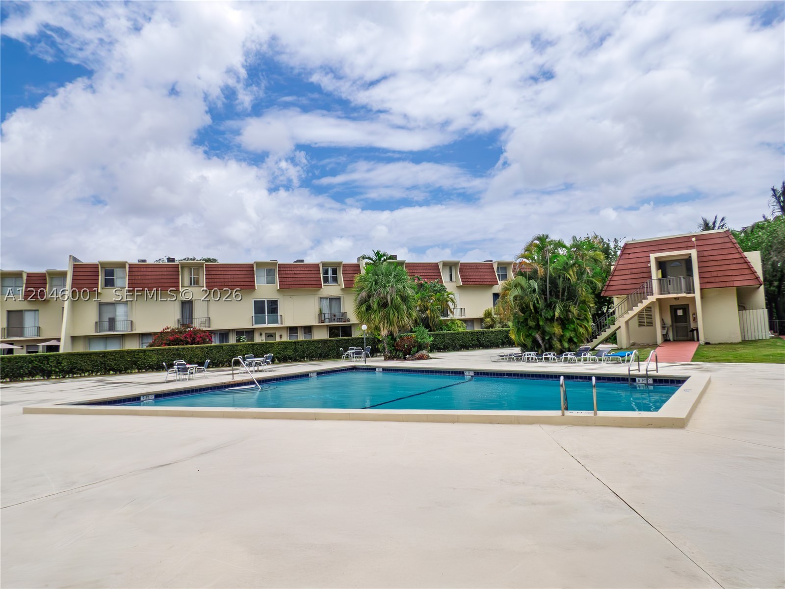NORTHGATE TOWNHOUSE CONDO - Residential Lease