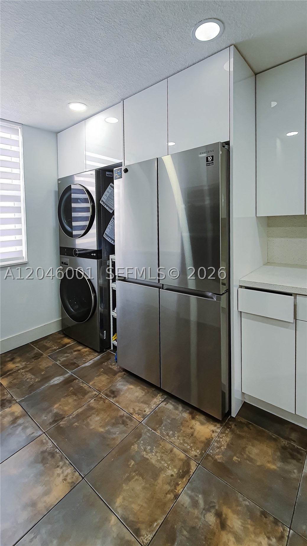 NORTHGATE TOWNHOUSE CONDO - Residential Lease