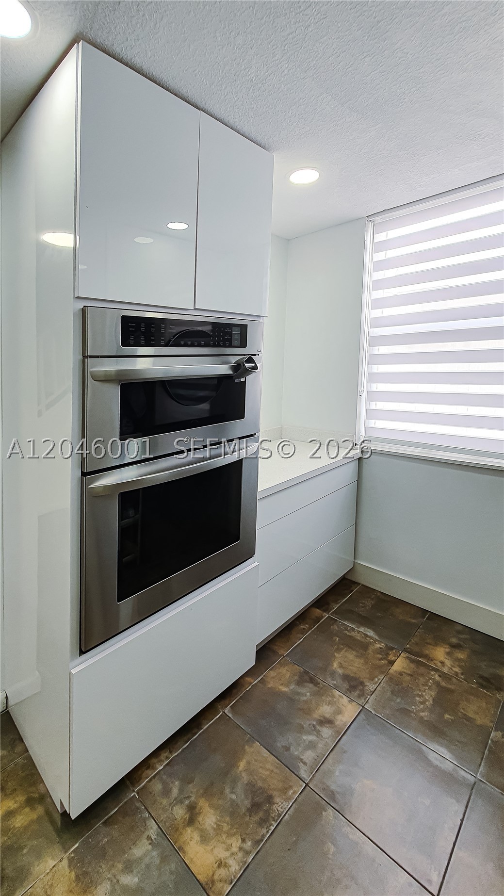 NORTHGATE TOWNHOUSE CONDO - Residential Lease