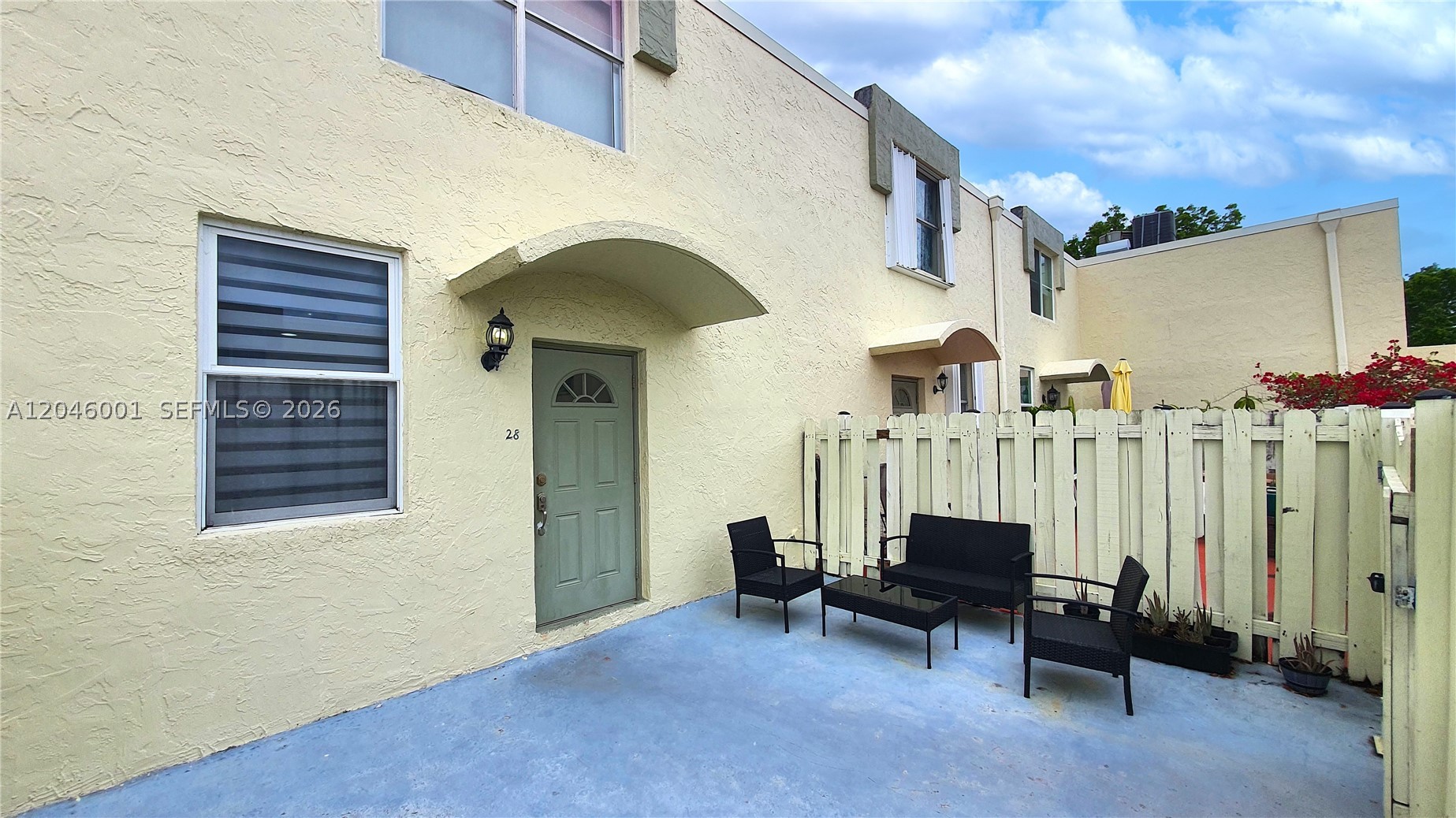 NORTHGATE TOWNHOUSE CONDO - Residential Lease