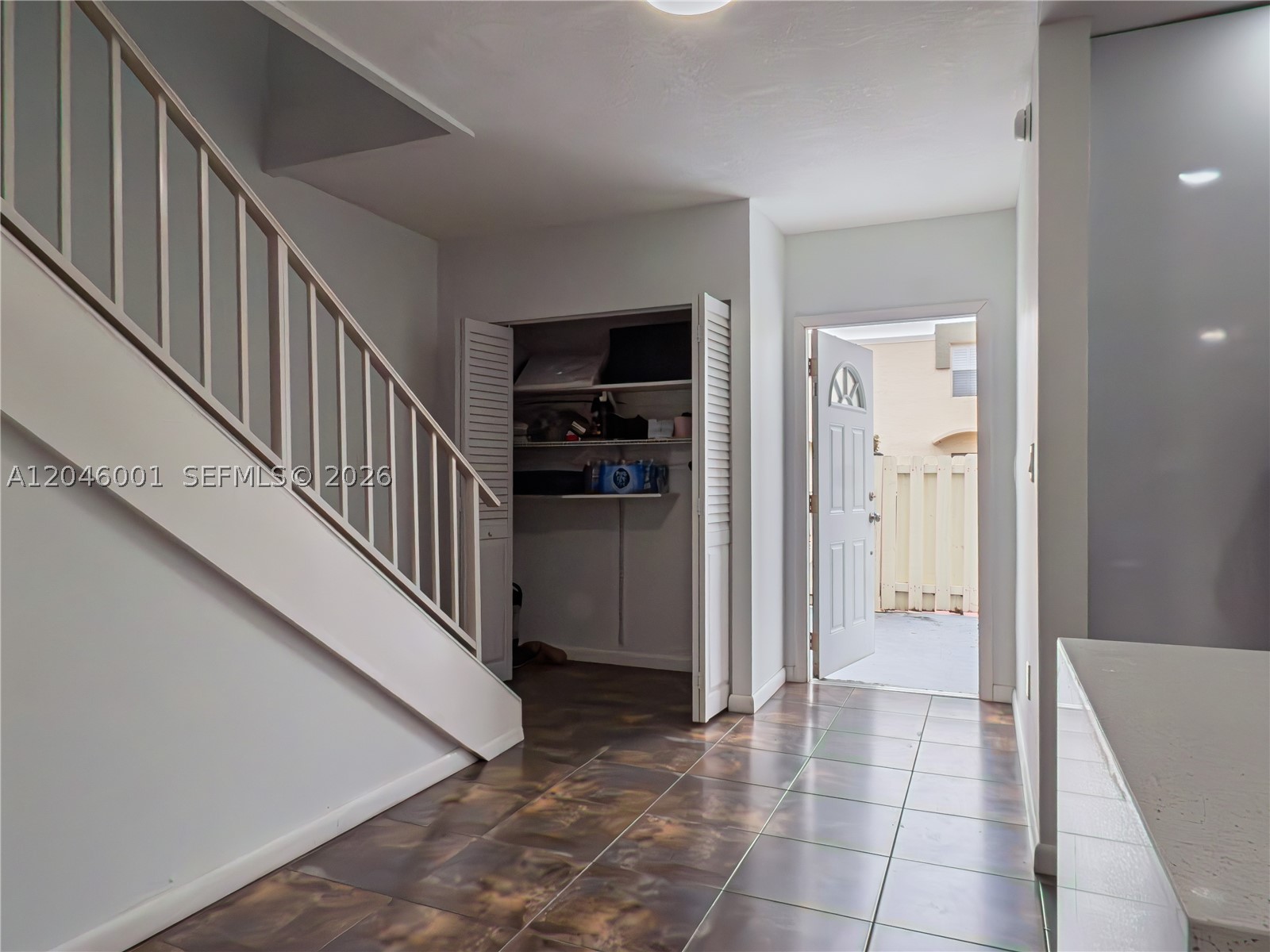 NORTHGATE TOWNHOUSE CONDO - Residential Lease