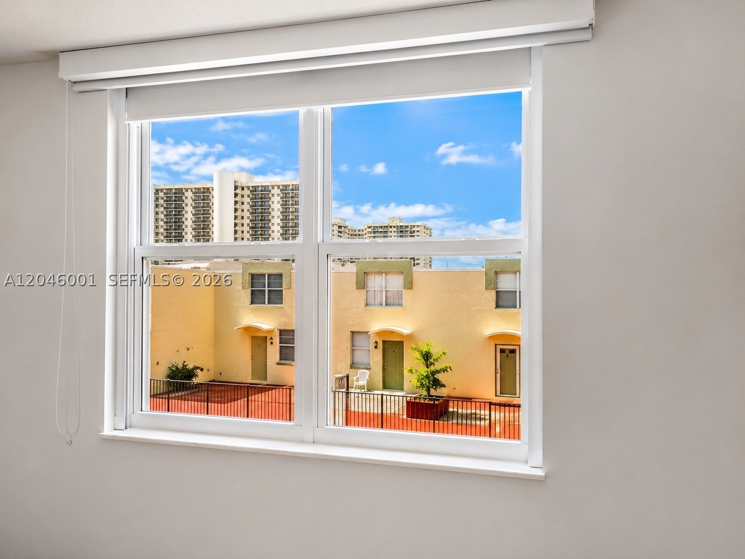 NORTHGATE TOWNHOUSE CONDO - Residential Lease