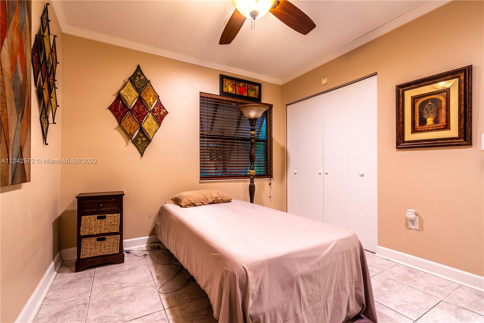 LAGUNA TROPICAL CONDO - Residential
