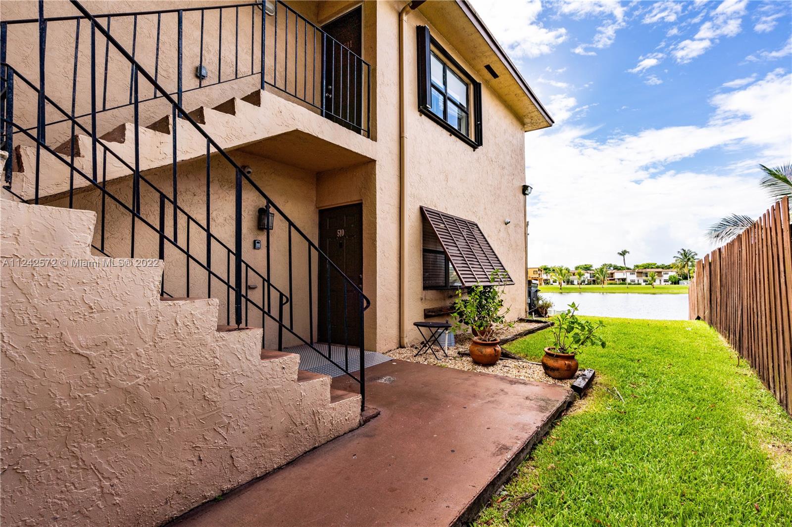 LAGUNA TROPICAL CONDO - Residential