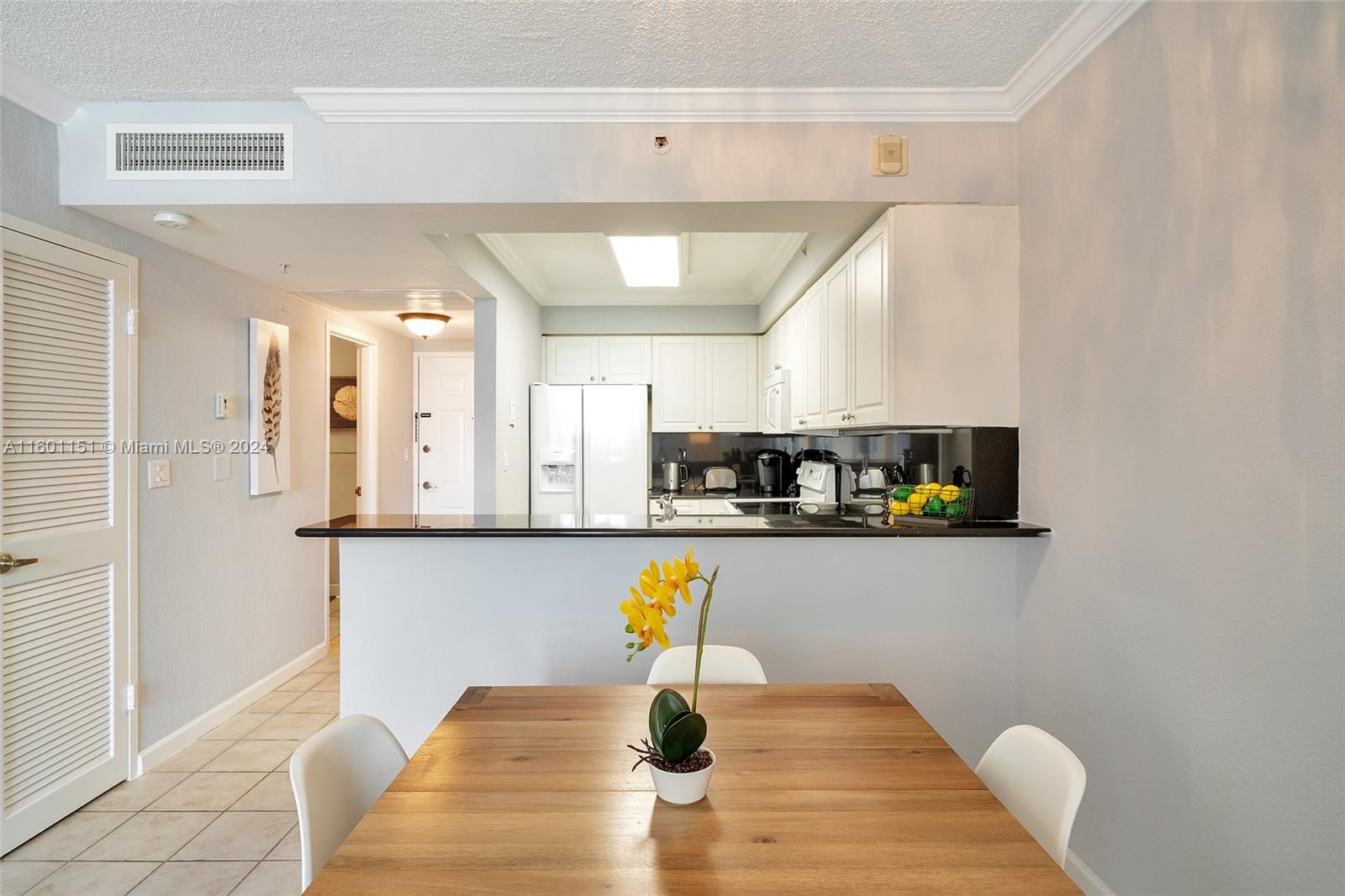 WAVE CONDO - Residential Lease