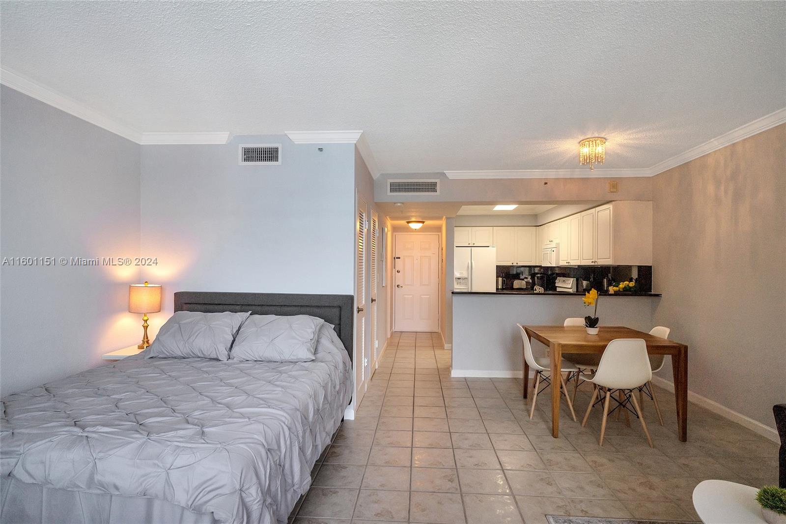 WAVE CONDO - Residential Lease