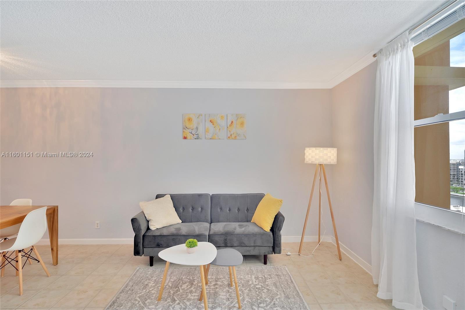 WAVE CONDO - Residential Lease