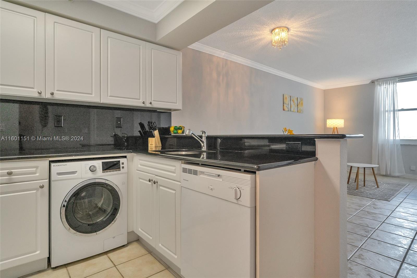 WAVE CONDO - Residential Lease