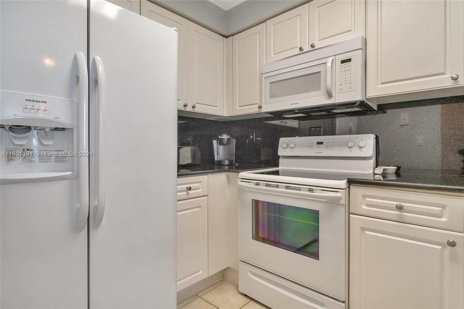 WAVE CONDO - Residential Lease