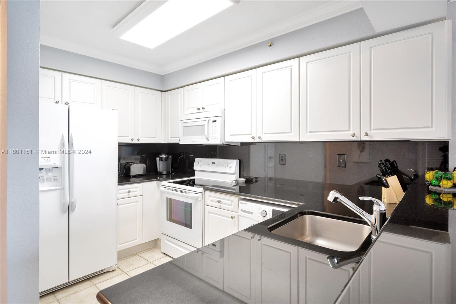 WAVE CONDO - Residential Lease