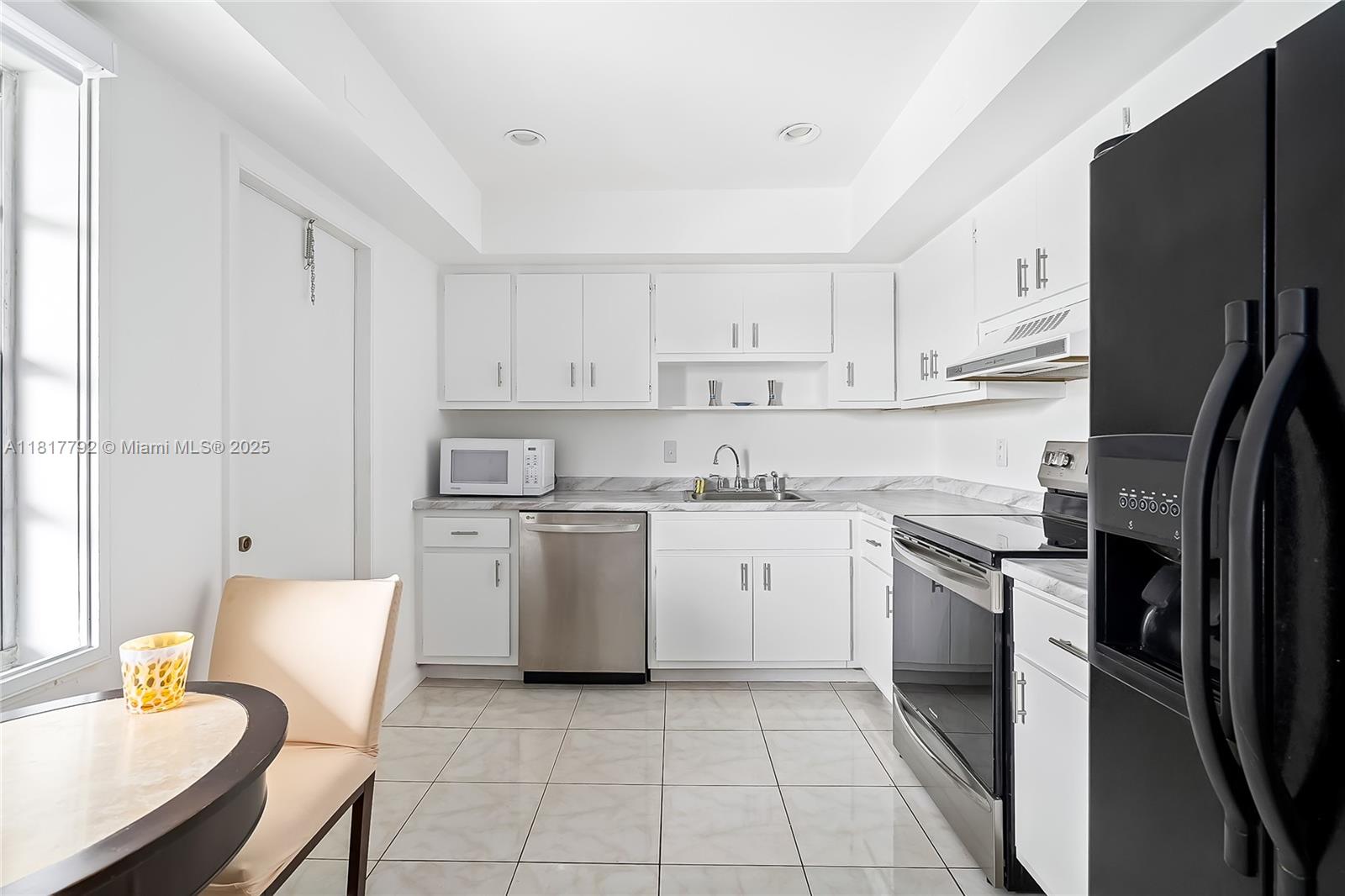 FOUNTAINS OF PALM BEACH C - Residential Lease