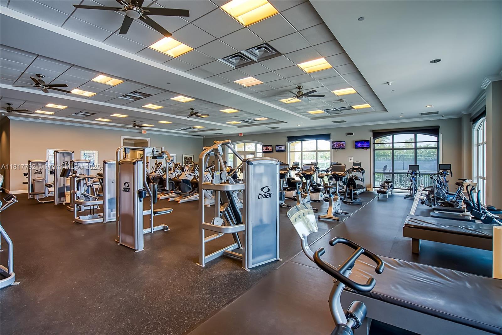 FOUNTAINS OF PALM BEACH C - Residential Lease