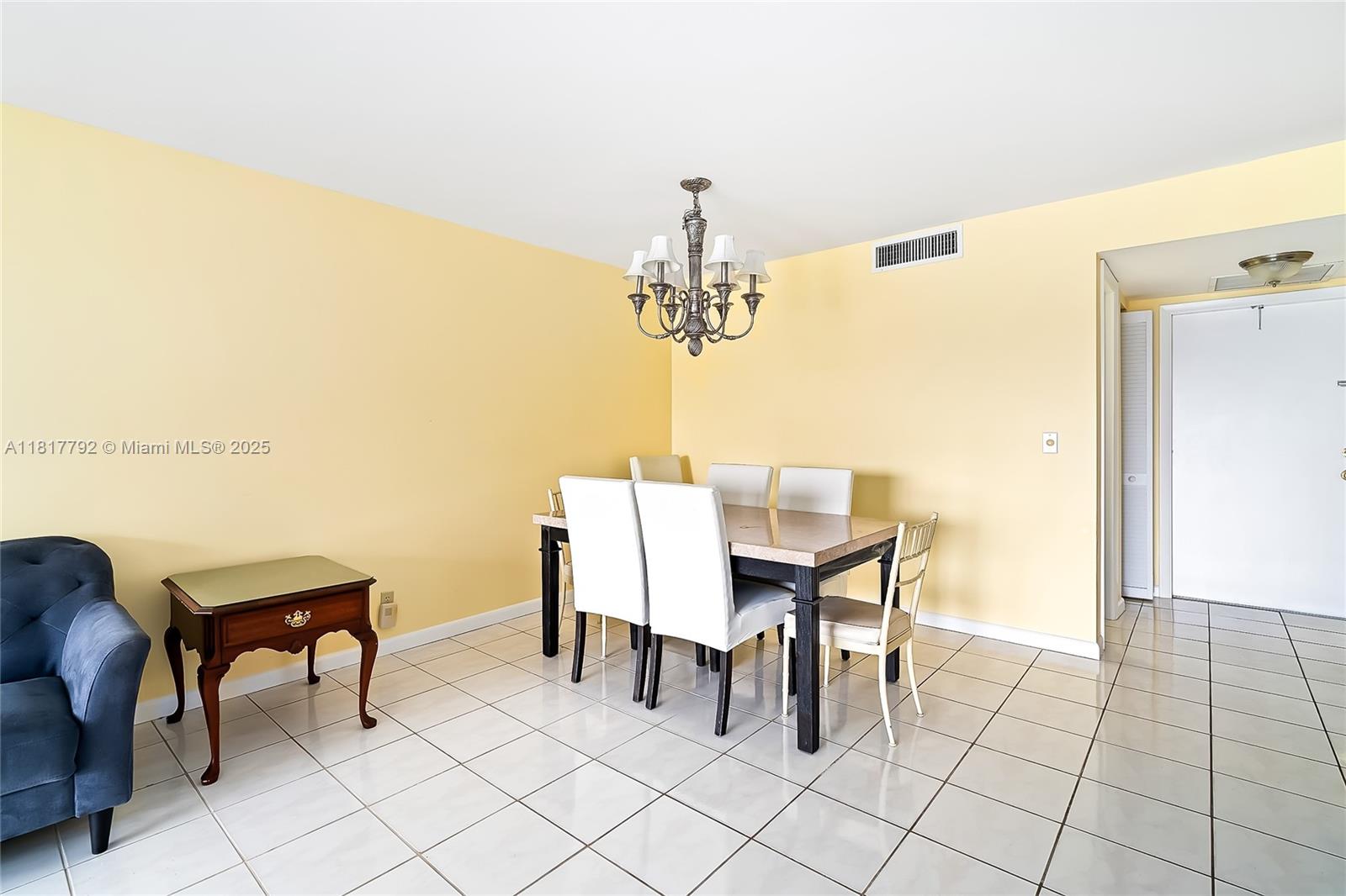 FOUNTAINS OF PALM BEACH C - Residential Lease