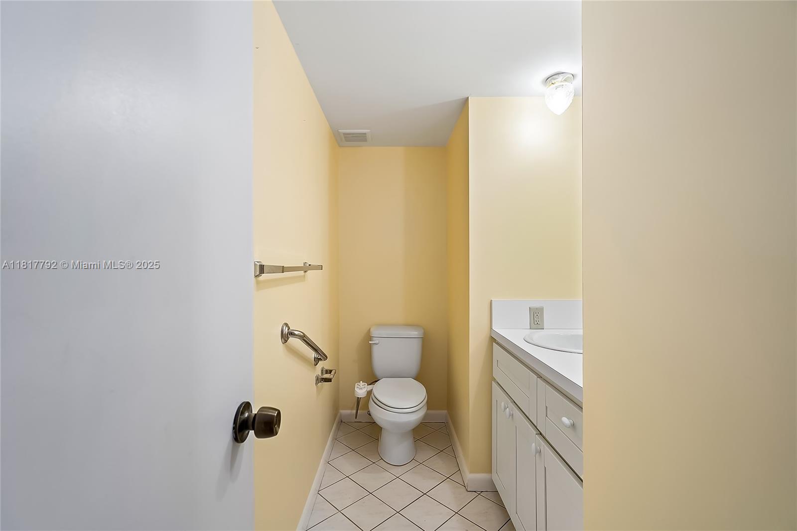 FOUNTAINS OF PALM BEACH C - Residential Lease