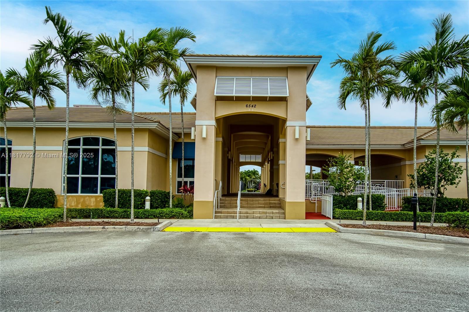FOUNTAINS OF PALM BEACH C - Residential Lease